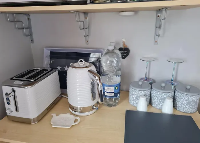 Aurora בית אירוח